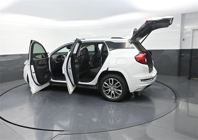 2023 GMC Terrain Denali