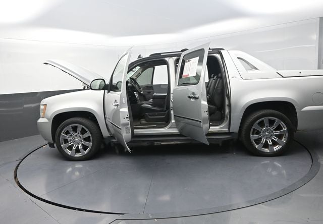 2011 Chevrolet Avalanche 1500 LTZ