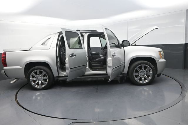 2011 Chevrolet Avalanche 1500 LTZ