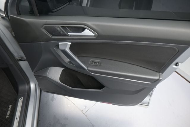 2021 Volkswagen Tiguan 2.0T SE R-Line Black