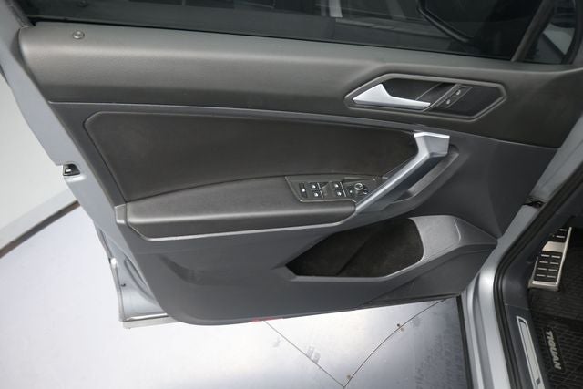 2021 Volkswagen Tiguan 2.0T SE R-Line Black