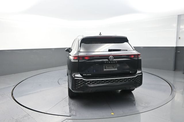 2026 Volkswagen Tiguan 2.0T SEL R-Line Turbo