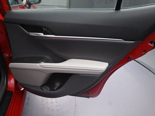 2023 Toyota Camry Hybrid XLE