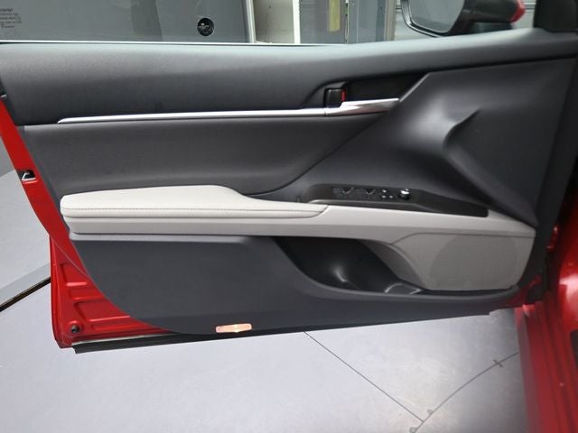 2023 Toyota Camry Hybrid XLE