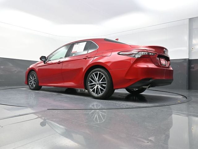 2023 Toyota Camry Hybrid XLE