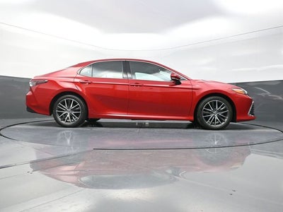 2023 Toyota Camry Hybrid XLE