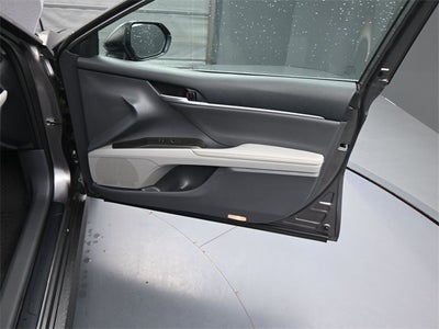 2023 Toyota Camry Hybrid XLE