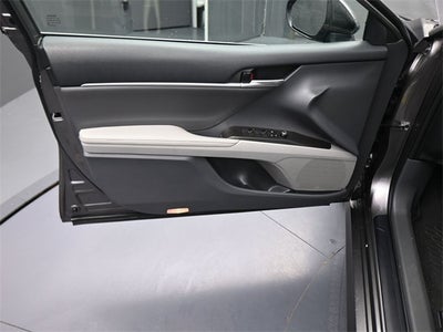 2023 Toyota Camry Hybrid XLE