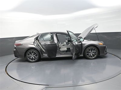 2023 Toyota Camry Hybrid XLE