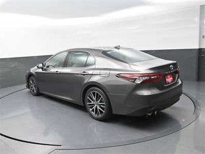 2023 Toyota Camry Hybrid XLE