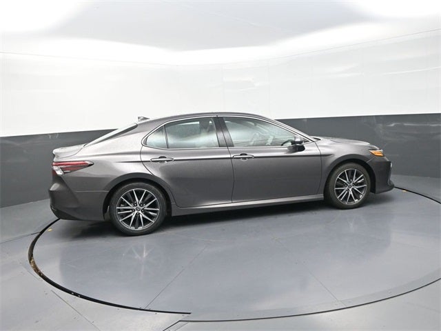 2023 Toyota Camry Hybrid XLE