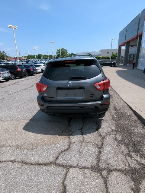 2019 Nissan Pathfinder Base