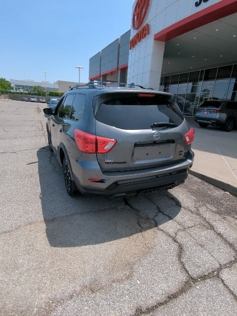 2019 Nissan Pathfinder SV