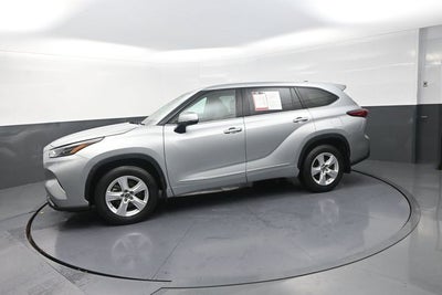 2022 Toyota Highlander LE