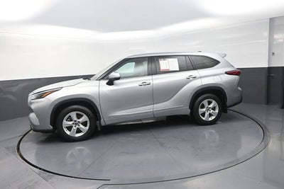 2022 Toyota Highlander LE