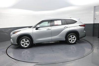 2022 Toyota Highlander LE