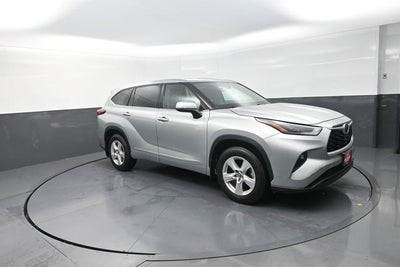 2022 Toyota Highlander LE