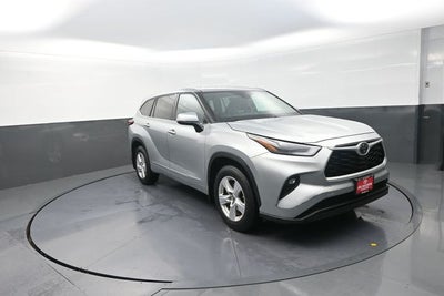 2022 Toyota Highlander LE