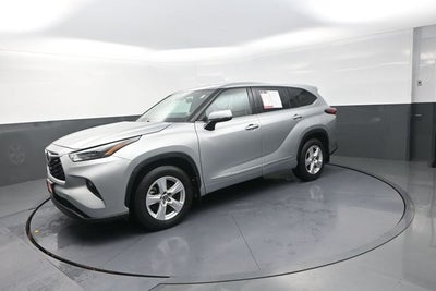 2022 Toyota Highlander LE