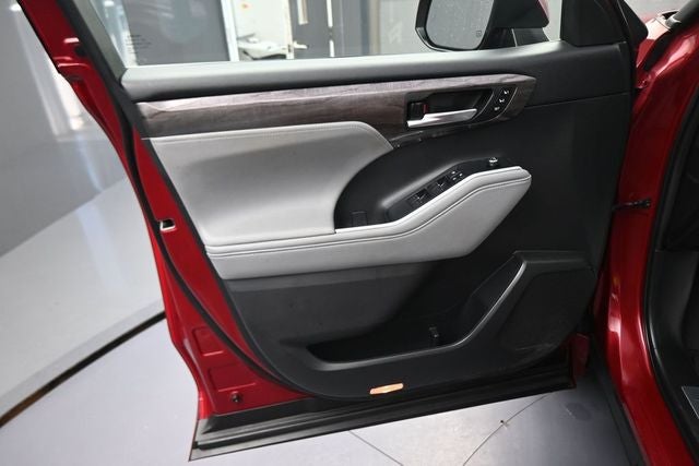 2021 Toyota Highlander Hybrid Limited