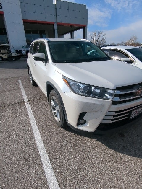 2017 Toyota Highlander Limited
