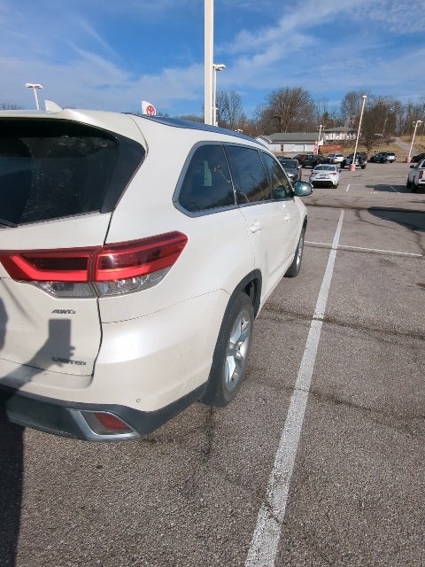 2017 Toyota Highlander Limited