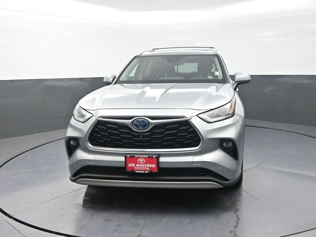2021 Toyota Highlander Hybrid Platinum