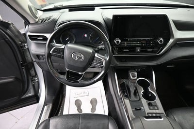2021 Toyota Highlander Hybrid Platinum