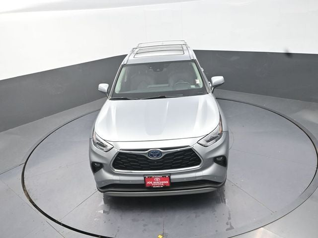2021 Toyota Highlander Hybrid Platinum