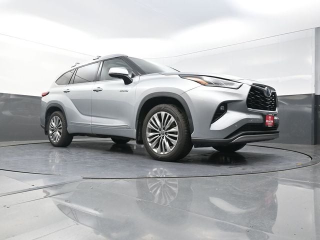 2021 Toyota Highlander Hybrid Platinum