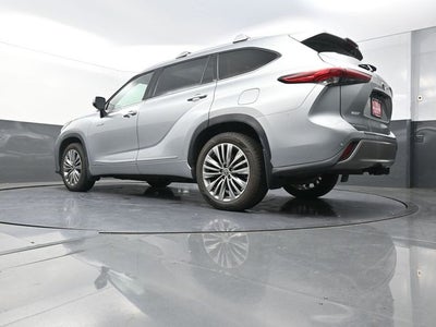 2021 Toyota Highlander Hybrid Platinum