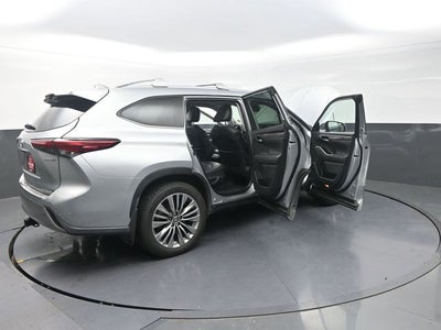 2021 Toyota Highlander Hybrid Platinum