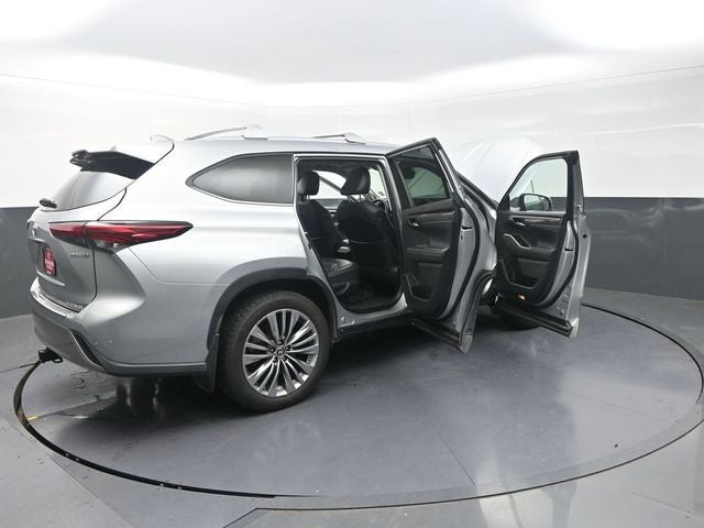 2021 Toyota Highlander Hybrid Platinum