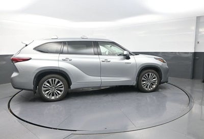 2021 Toyota Highlander Hybrid Platinum