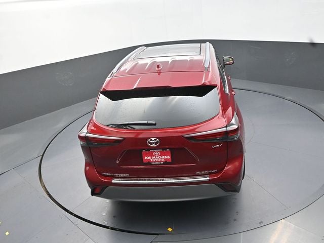 2026 Toyota Highlander Hybrid Platinum