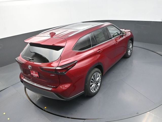 2026 Toyota Highlander Hybrid Platinum