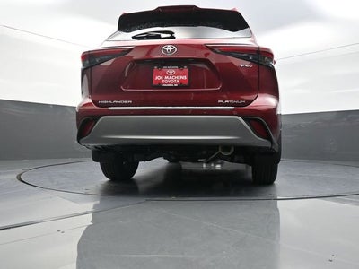 2026 Toyota Highlander Hybrid Platinum