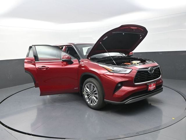2026 Toyota Highlander Hybrid Platinum
