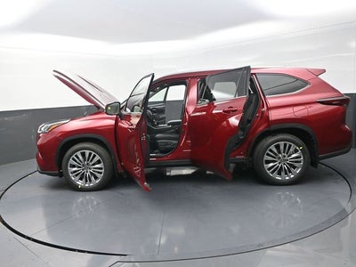 2026 Toyota Highlander Hybrid Platinum
