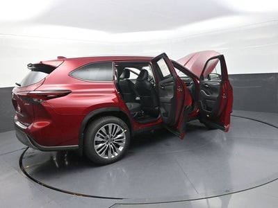 2026 Toyota Highlander Hybrid Platinum