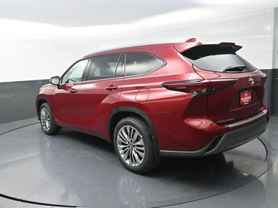 2026 Toyota Highlander Hybrid Platinum