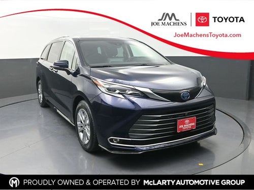 2022 Toyota Sienna Platinum 7 Passenger