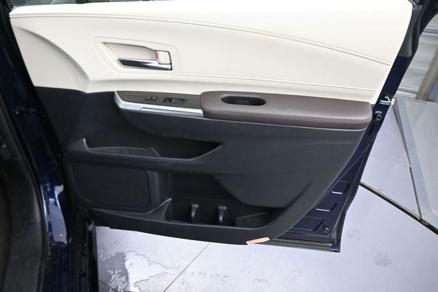 2022 Toyota Sienna Platinum 7 Passenger