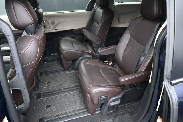 2022 Toyota Sienna Platinum 7 Passenger