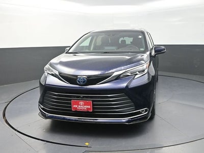 2022 Toyota Sienna Platinum 7 Passenger