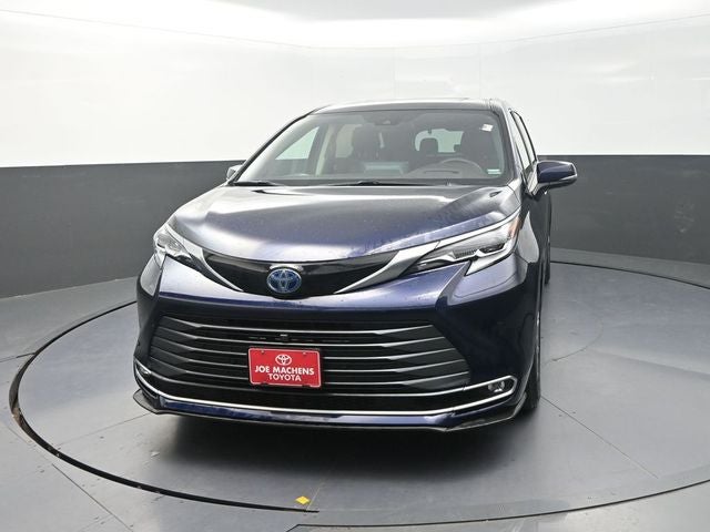 2022 Toyota Sienna Platinum 7 Passenger