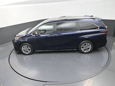 2022 Toyota Sienna Platinum 7 Passenger