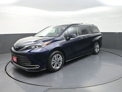 2022 Toyota Sienna Platinum 7 Passenger