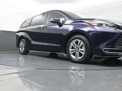 2022 Toyota Sienna Platinum 7 Passenger