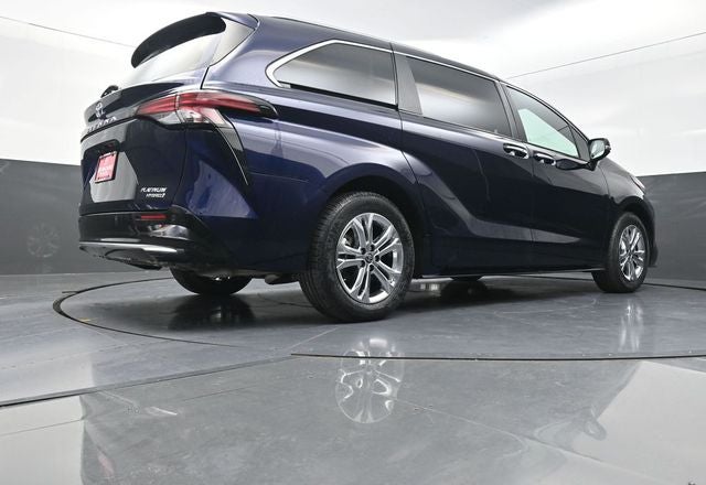 2022 Toyota Sienna Platinum 7 Passenger